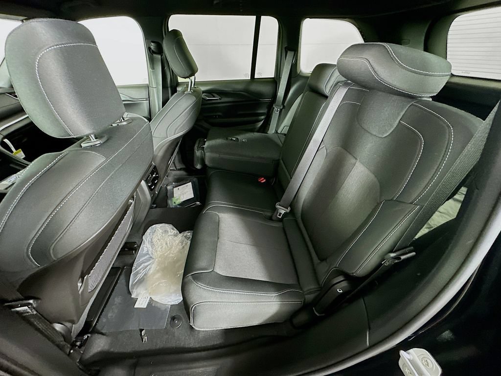 New 2026 Jeep Grand Cherokee Laredo AWD/4WD image 29