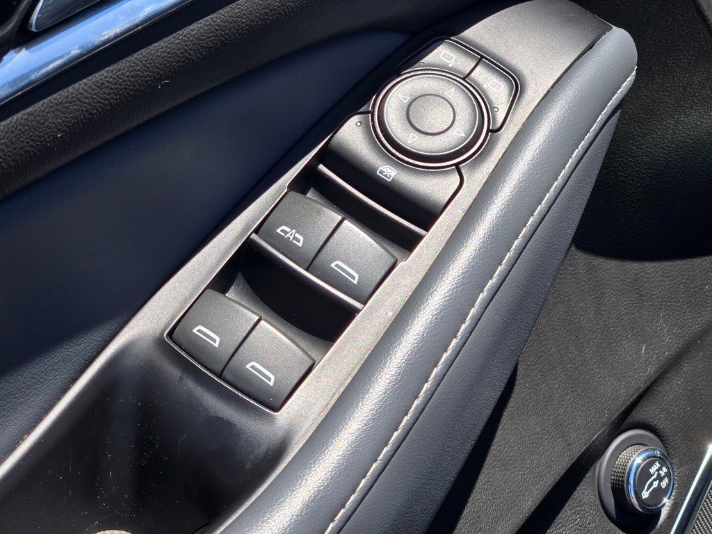 Certified 2023 Buick Enclave Essence w/ Experience Buick Package FWD image 23