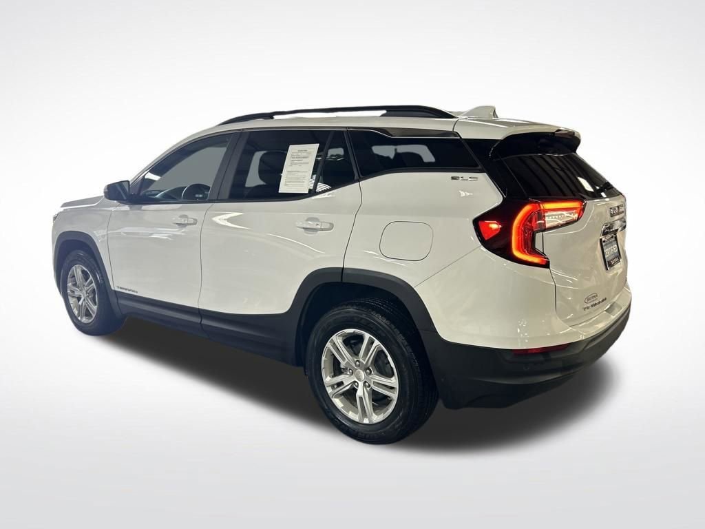 Certified 2023 GMC Terrain SLE w/ Driver Convenience Package image 3
