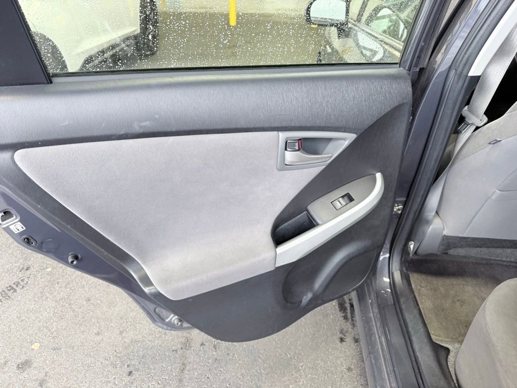 Used 2015 Toyota Prius Four image 9