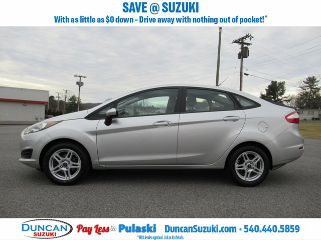 Used 2019 Ford Fiesta SE image 4