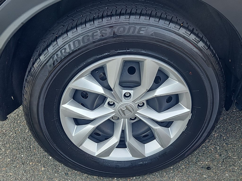 Used 2025 Honda CR-V LX image 9