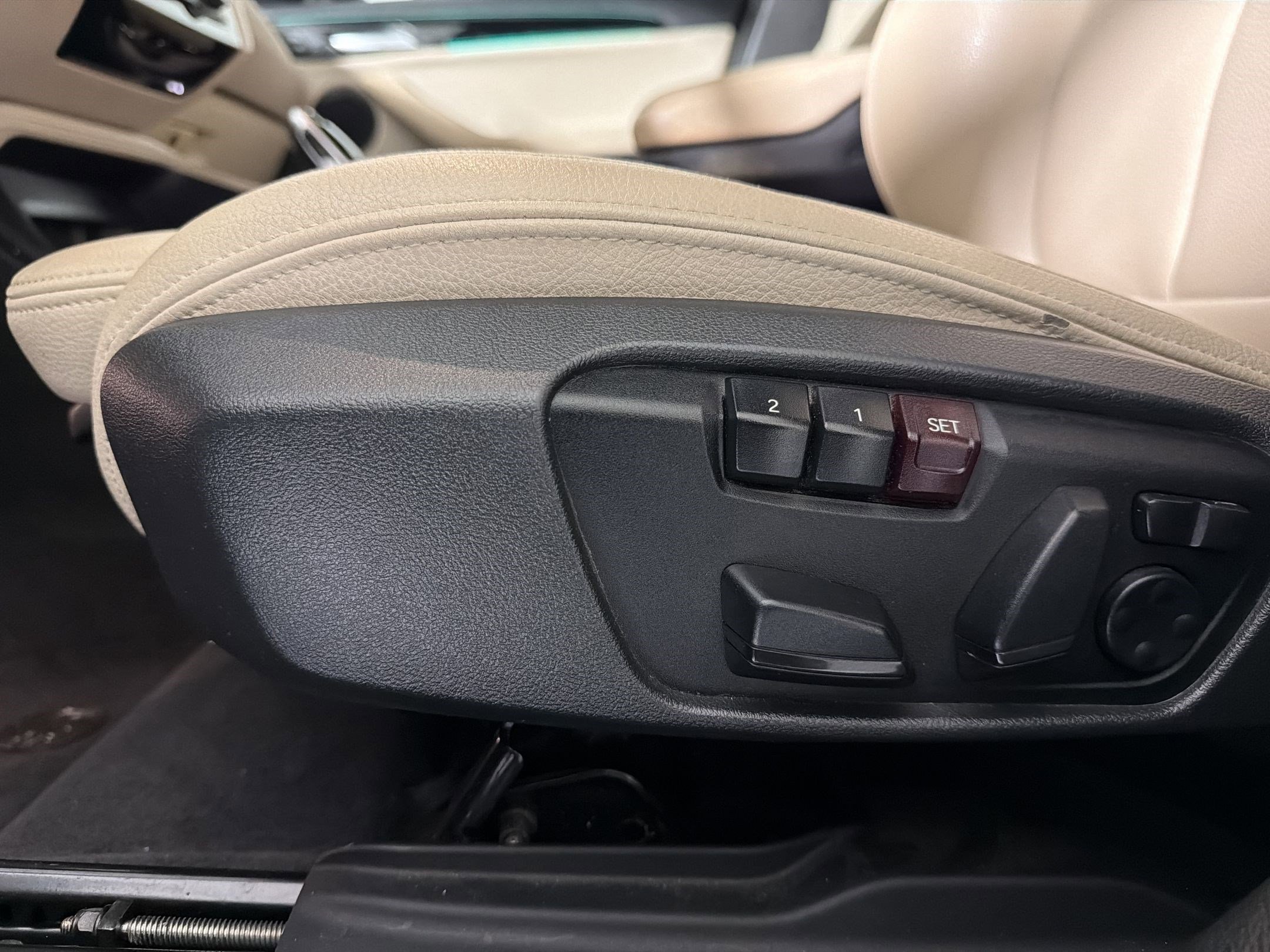 Used 2021 BMW X2 sDrive28i w/ Convenience Package FWD image 12
