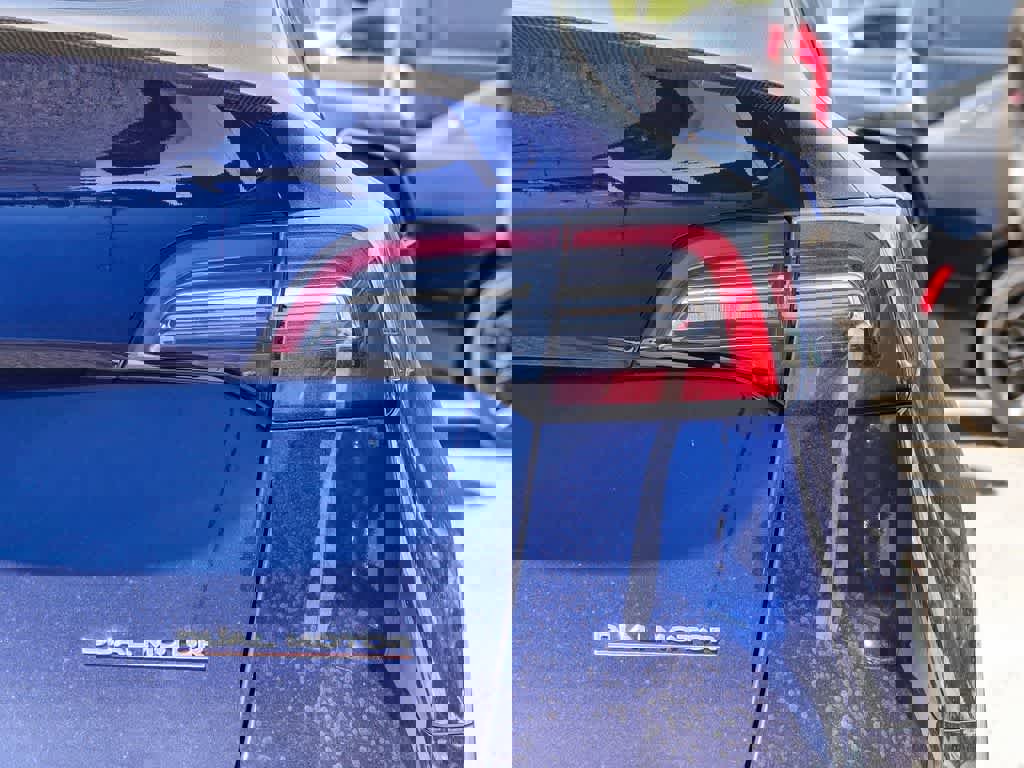 Used 2023 Tesla Model Y Performance AWD/4WD image 11