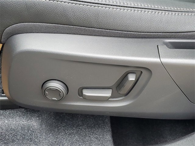 New 2026 Volvo XC40 B5 Plus w/ Protection Package Premier image 8