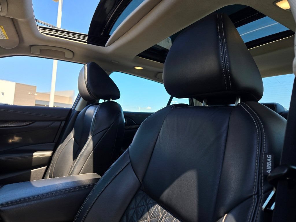 Used 2018 Nissan Maxima Platinum FWD image 23