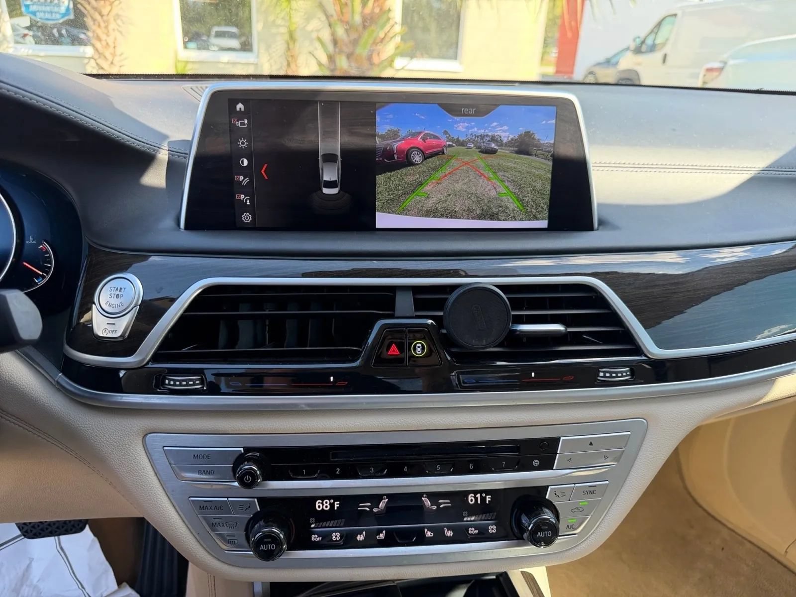 Used 2019 BMW 750i xDrive AWD/4WD image 19