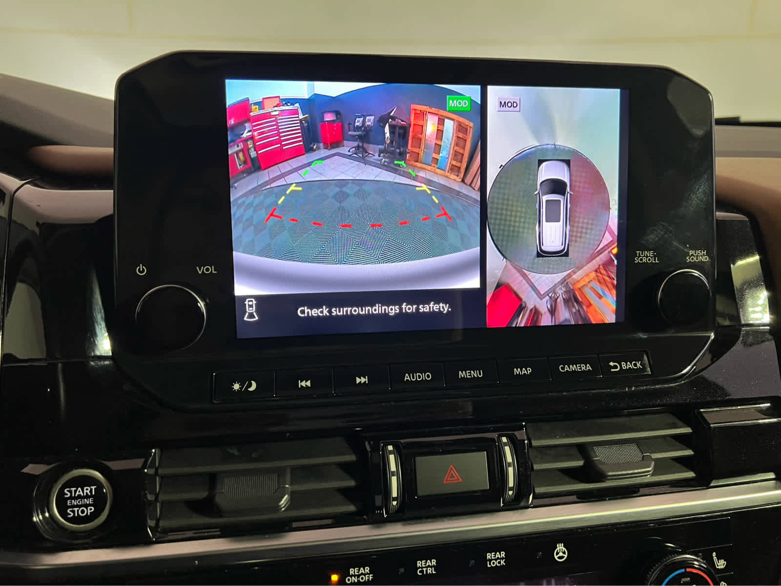 Used 2023 Nissan Pathfinder Platinum image 16