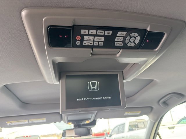 Used 2017 Honda Pilot Elite image 17