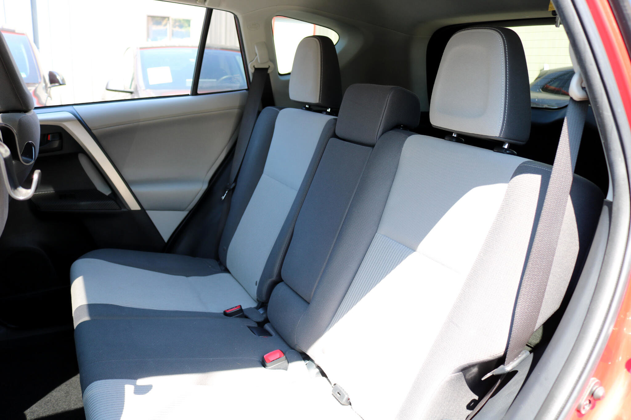 Used 2013 Toyota RAV4 XLE image 33