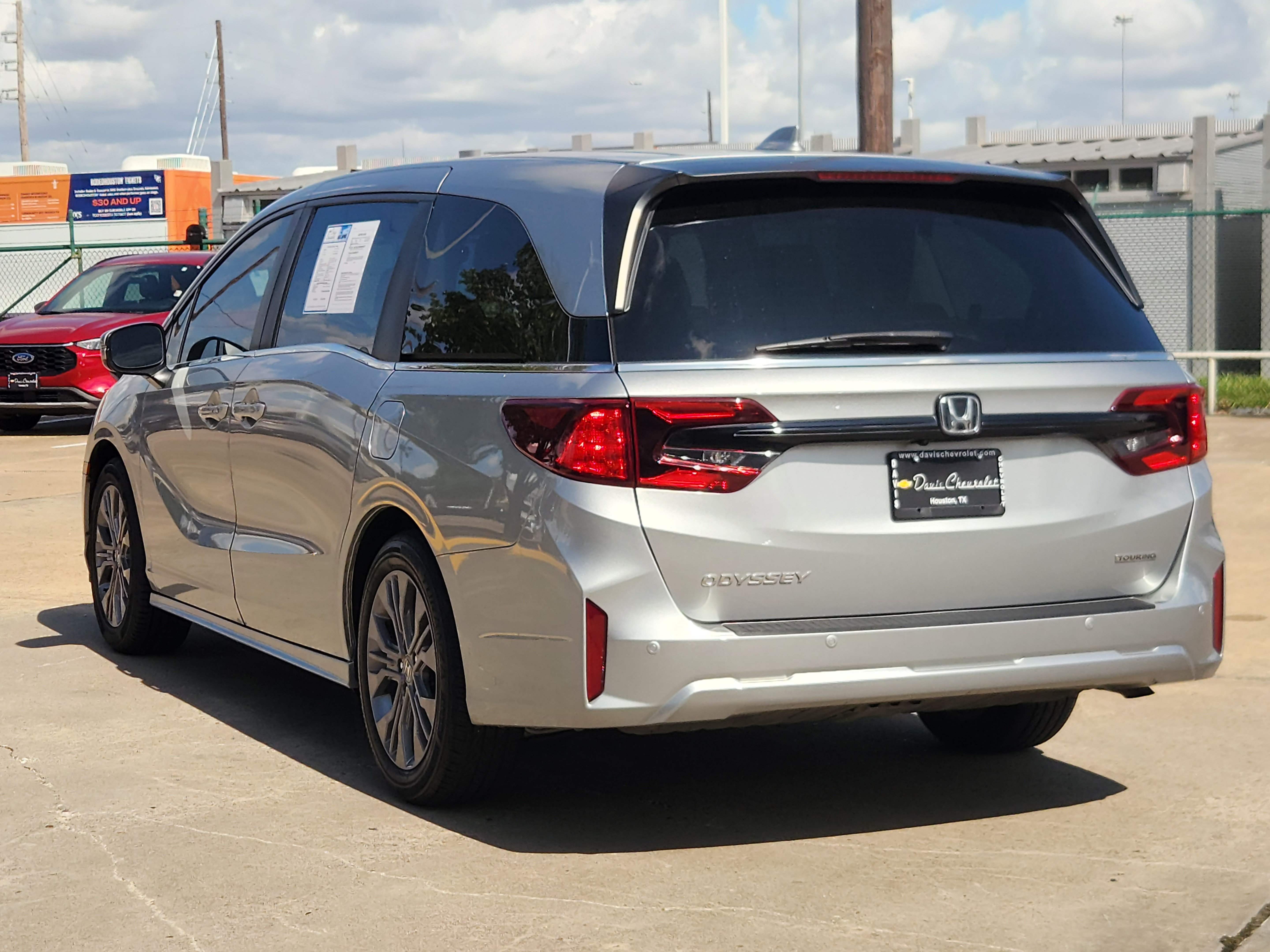 Used 2025 Honda Odyssey Touring image 8