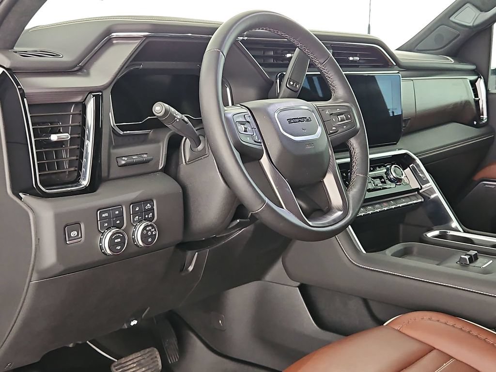 Certified 2025 GMC Sierra 2500 Denali Ultimate w/ Max Trailering Package AWD/4WD image 16