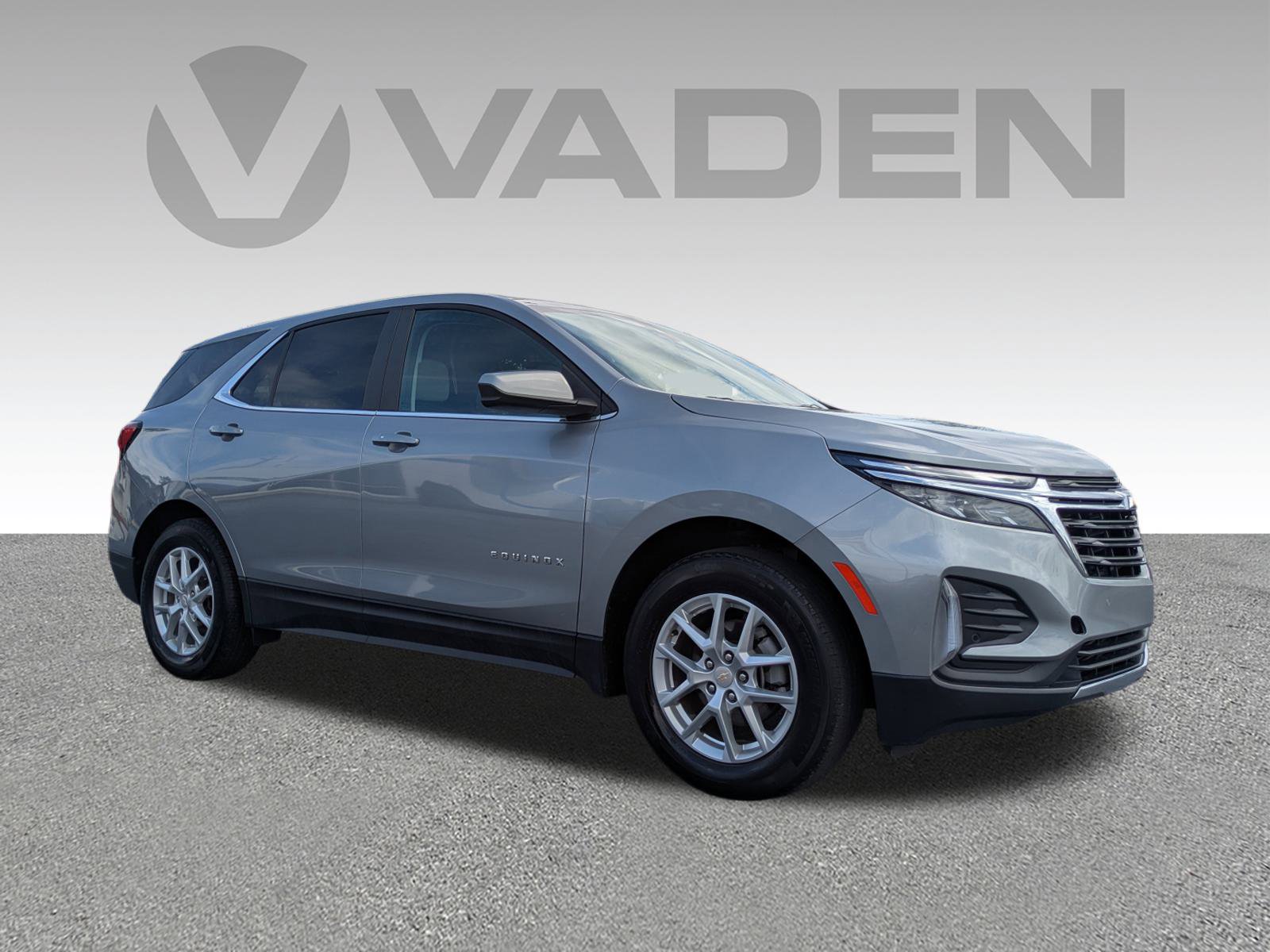 Used 2024 Chevrolet Equinox LT image 3