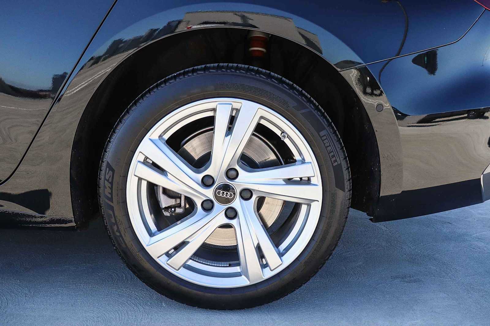 Used 2025 Audi A5 2.0T Premium Plus w/ Premium Plus image 13