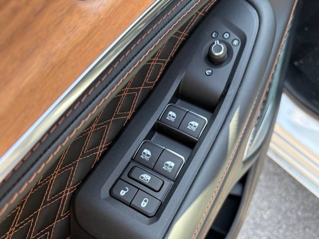 New 2026 Jeep Grand Cherokee Summit w/ Adv Protech Group IV AWD/4WD image 13