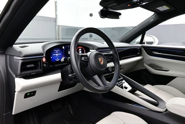 Certified 2025 Porsche Macan Electric RWD image 4