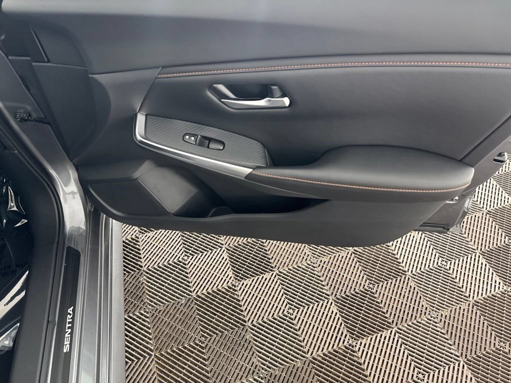 Used 2022 Nissan Sentra SR FWD image 21