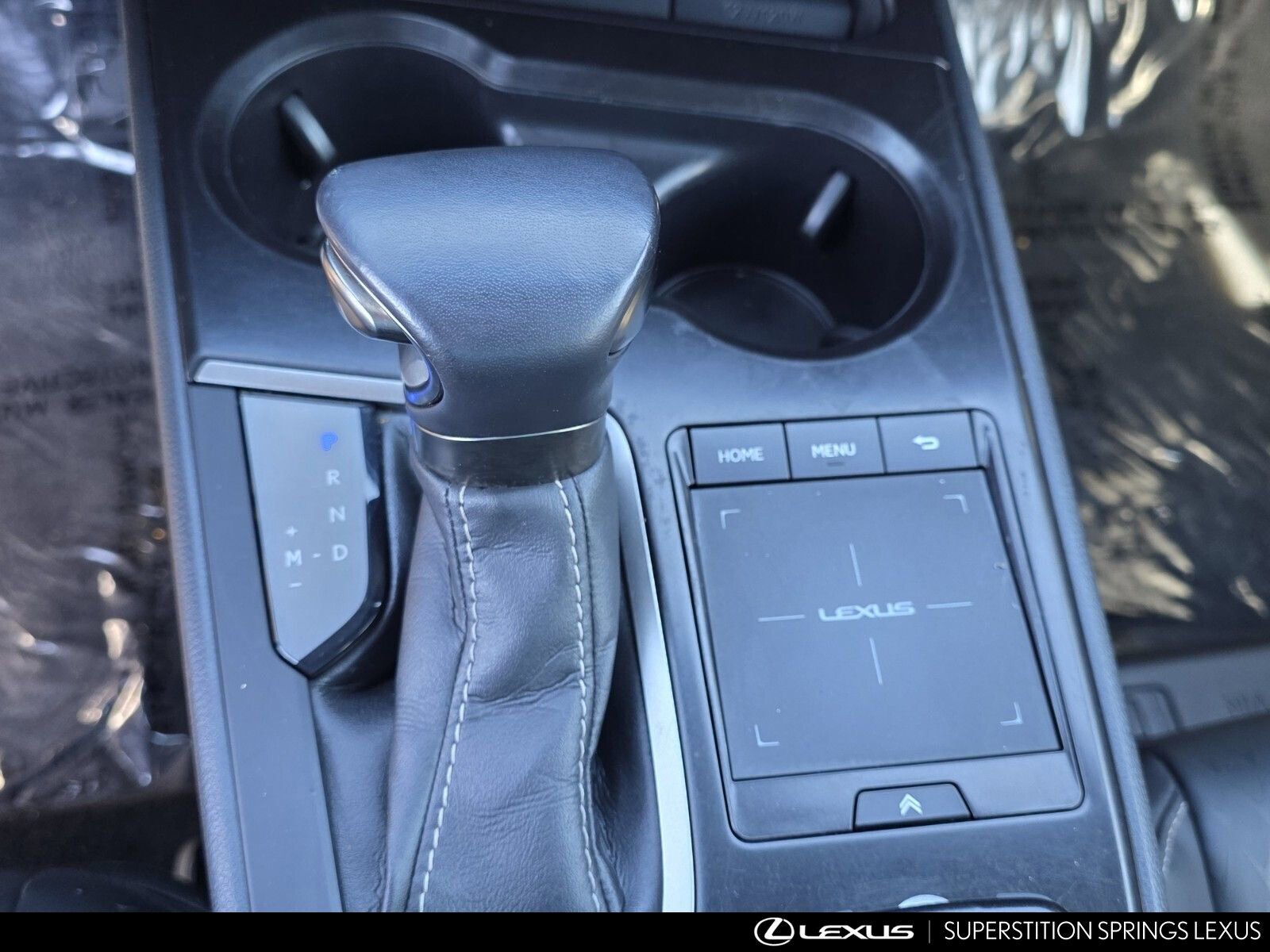 Certified 2022 Lexus UX 200 w/ Accessory Package (Z2) image 21