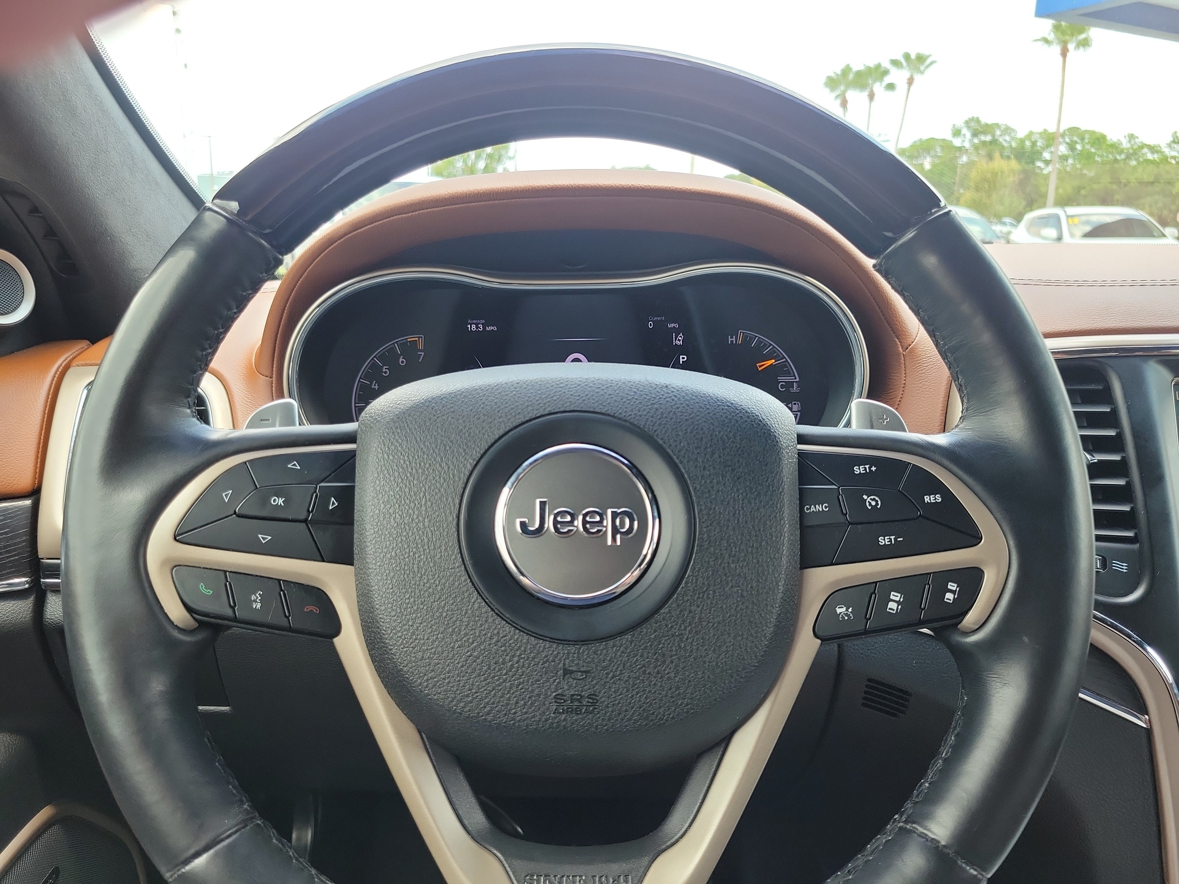 Used 2017 Jeep Grand Cherokee Summit w/ Platinum Series Group RWD image 18