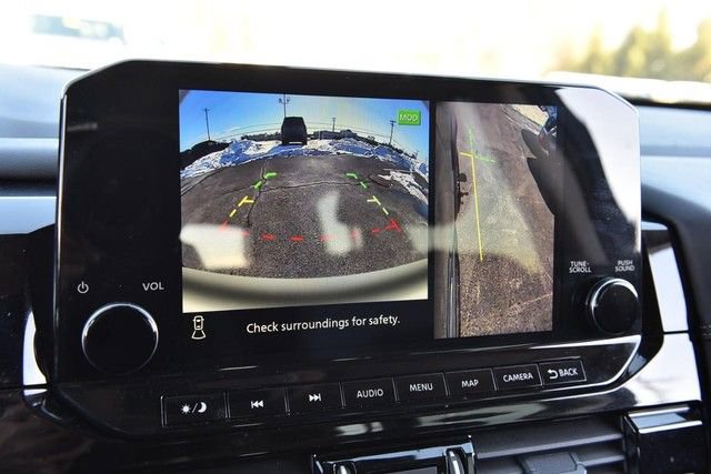 Certified 2025 Nissan Pathfinder Platinum w/ Lighting Package (N93) image 15