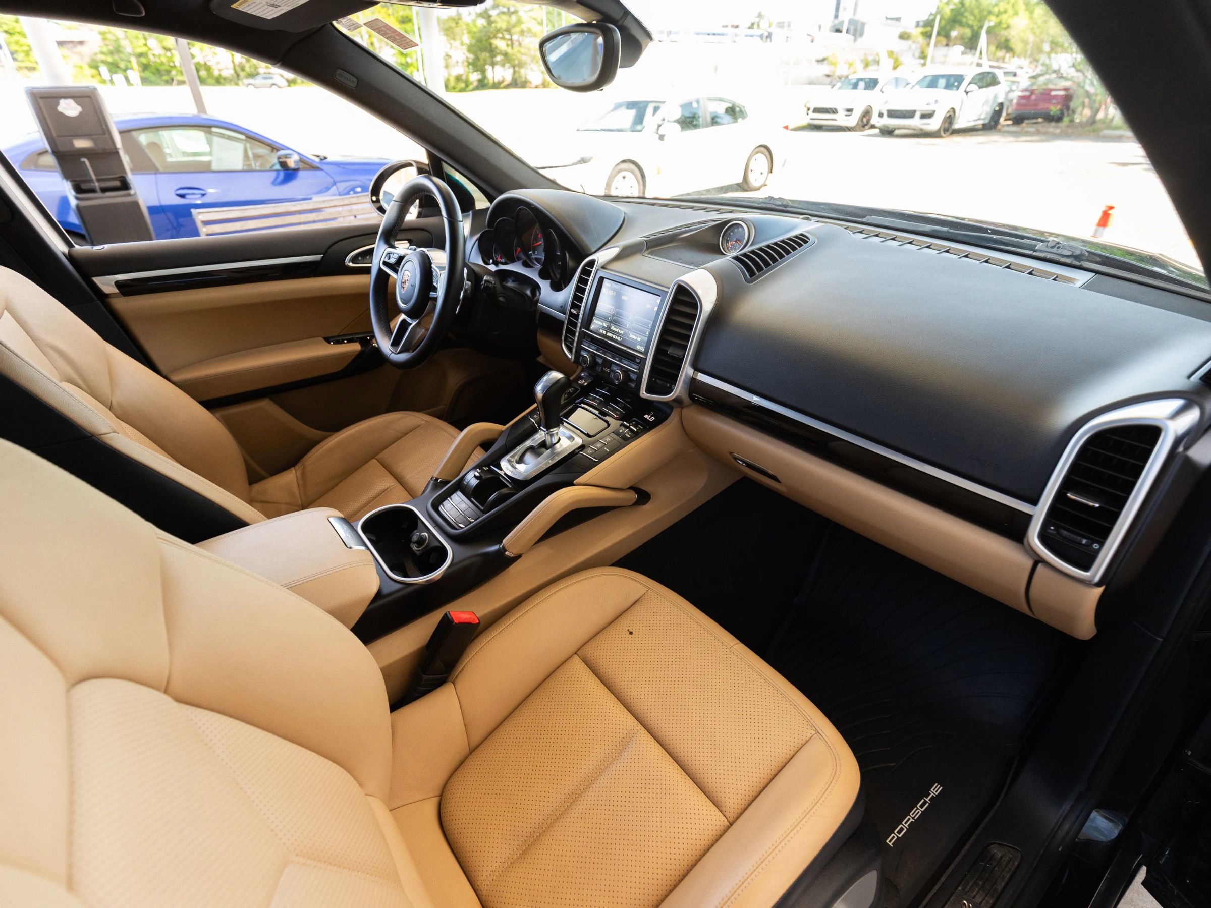 Used 2016 Porsche Cayenne AWD/4WD image 22