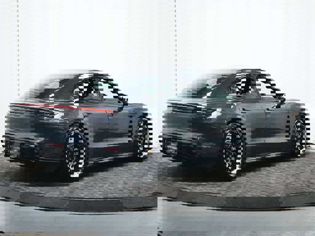 Used 2020 Porsche Taycan Turbo image 7