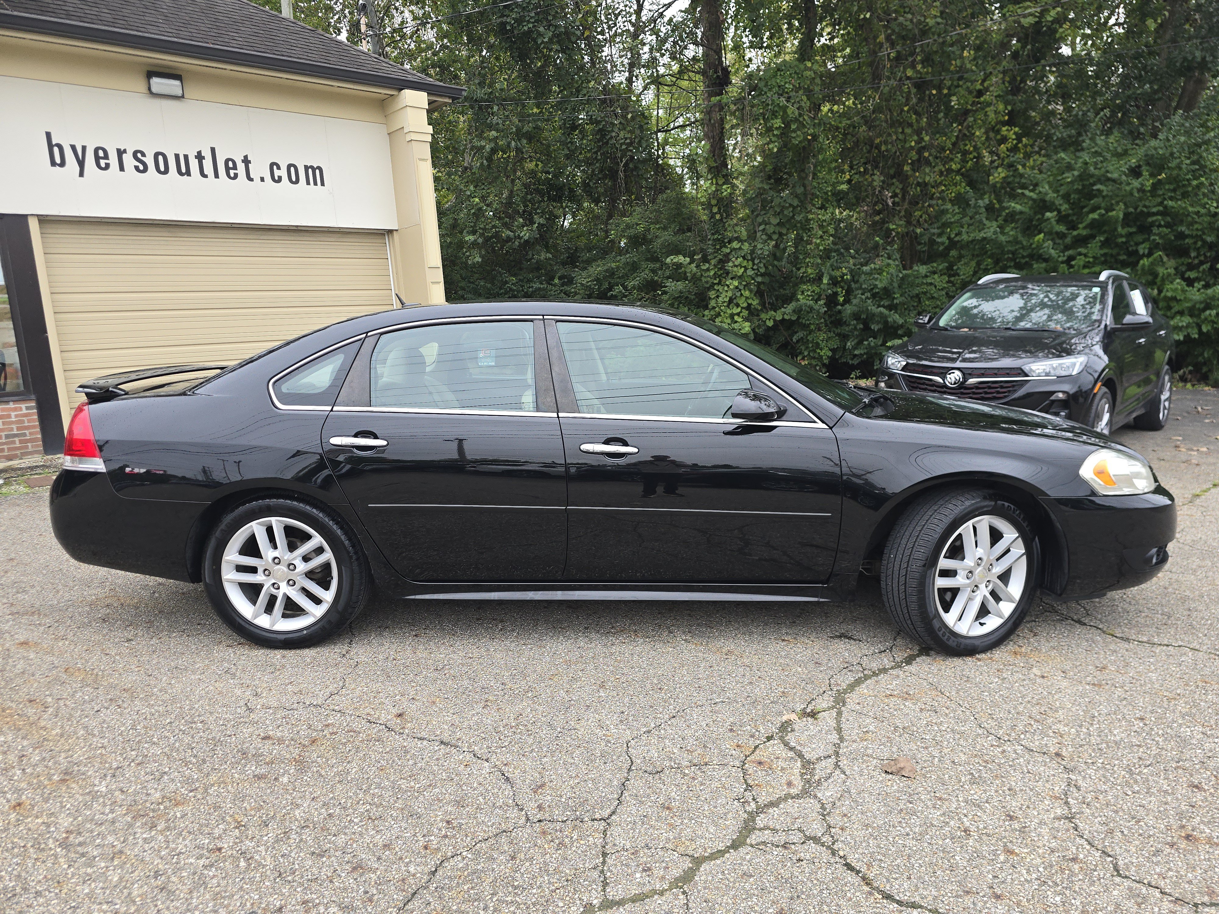 Used 2014 Chevrolet Impala LTZ FWD image 8
