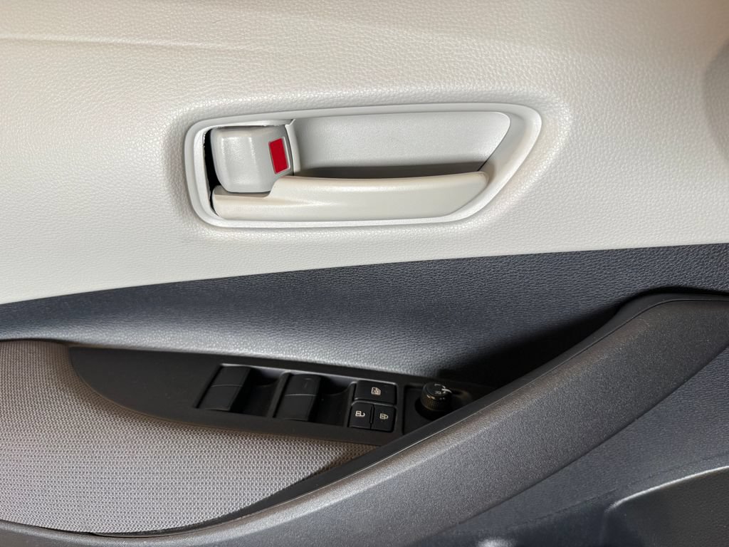 Used 2024 Toyota Corolla LE FWD image 19
