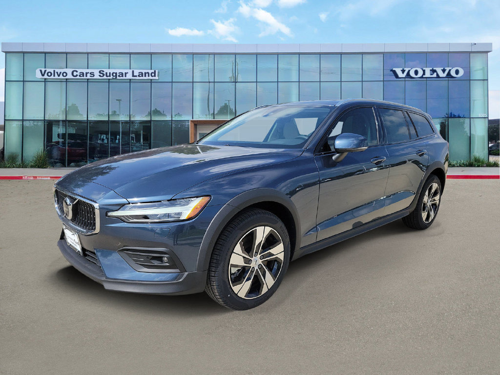 New 2026 Volvo V60 B5 Cross Country Plus w/ Climate Package AWD/4WD image 1