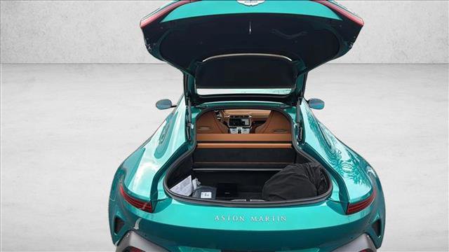 Used 2025 Aston Martin V8 Vantage Coupe image 11