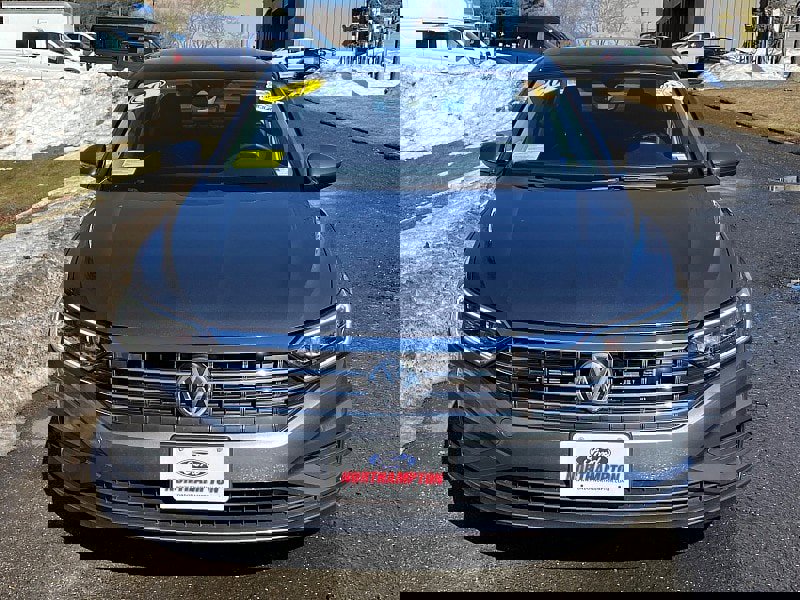 Used 2020 Volkswagen Jetta SEL image 2