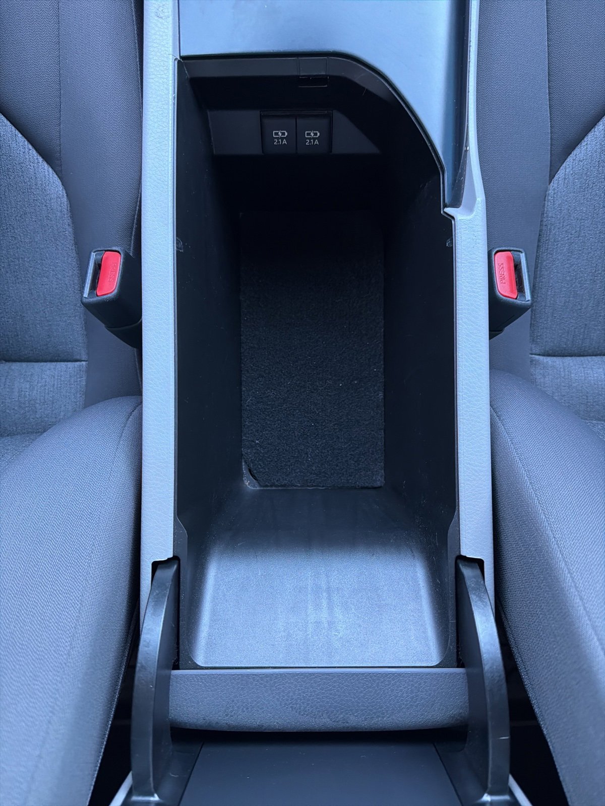 Used 2020 Toyota Camry LE image 45