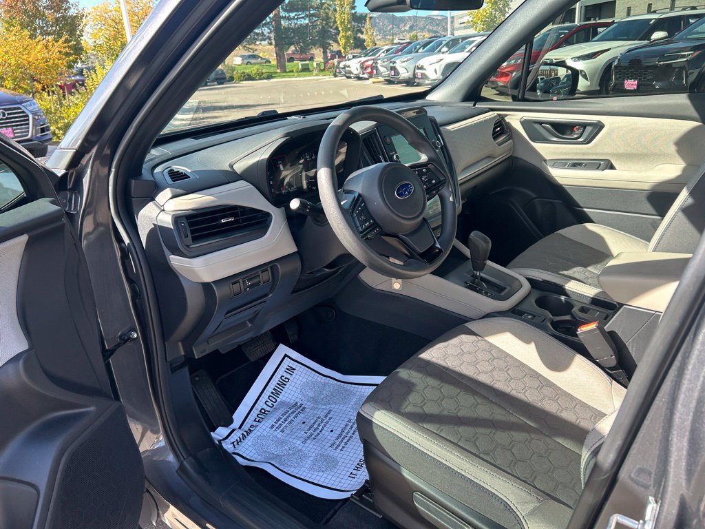 Used 2025 Subaru Forester AWD/4WD image 22