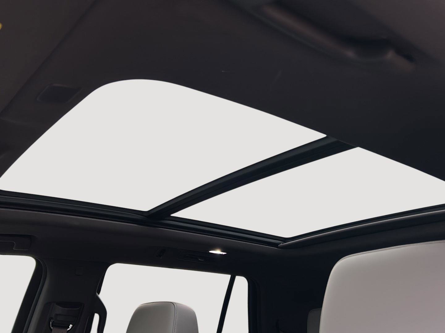 Used 2022 Chevrolet Tahoe LT w/ Luxury Package image 17