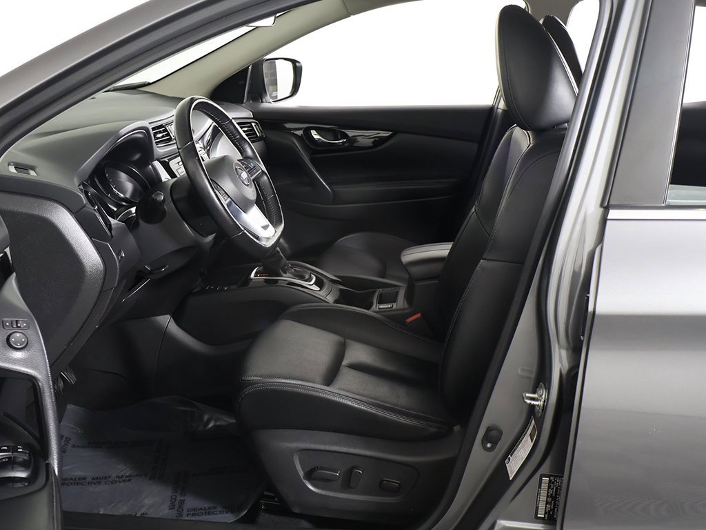 Used 2022 Nissan Rogue Sport SL image 25