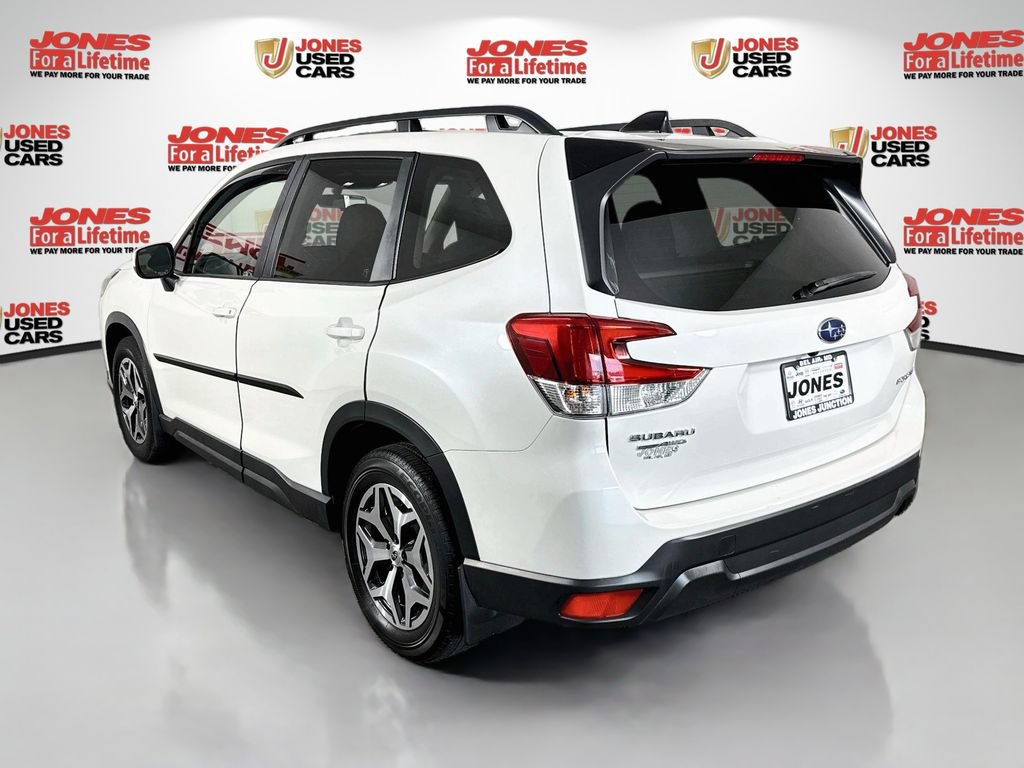 Certified 2024 Subaru Forester Premium AWD/4WD image 2