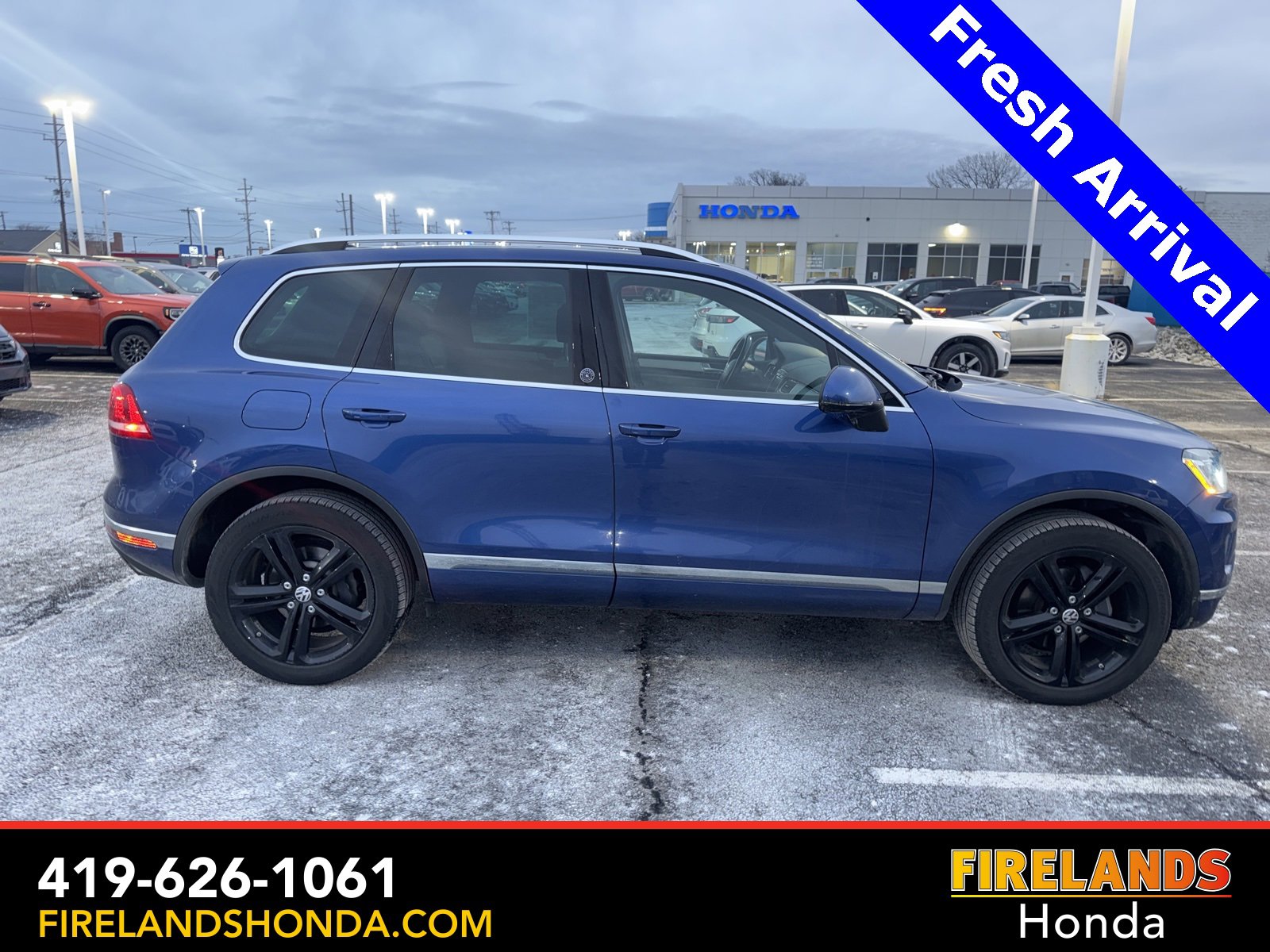 Used 2017 Volkswagen Touareg Wolfsburg Edition image 8