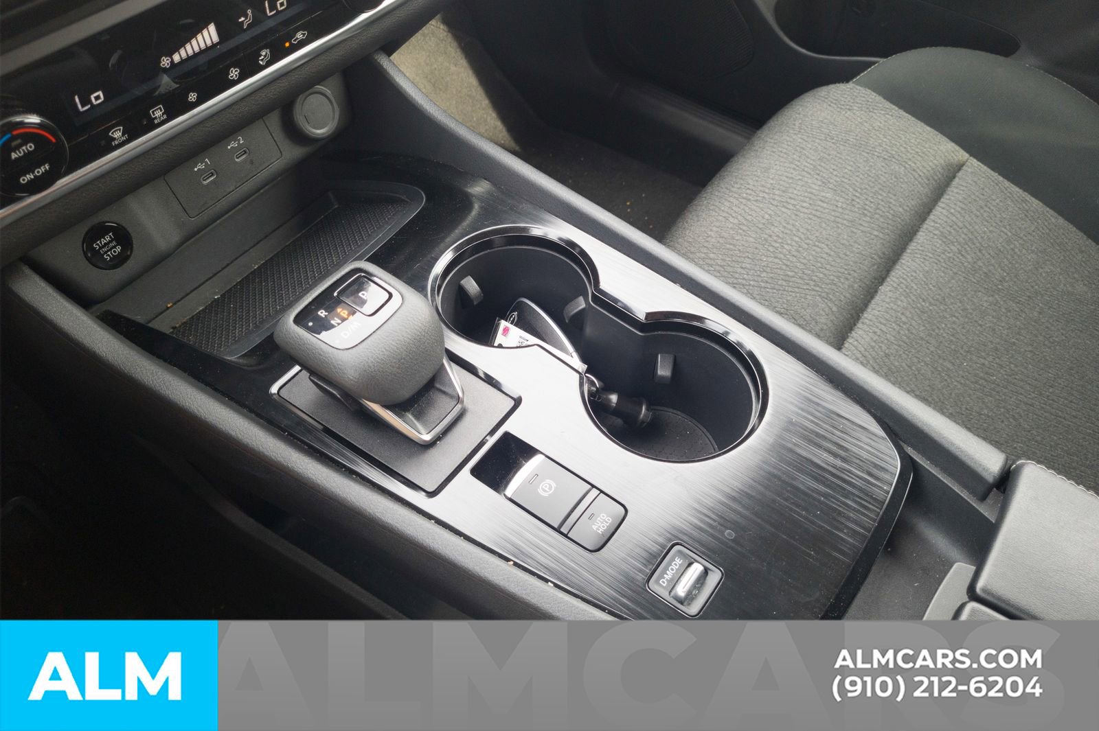 Used 2025 Nissan Rogue SV image 10