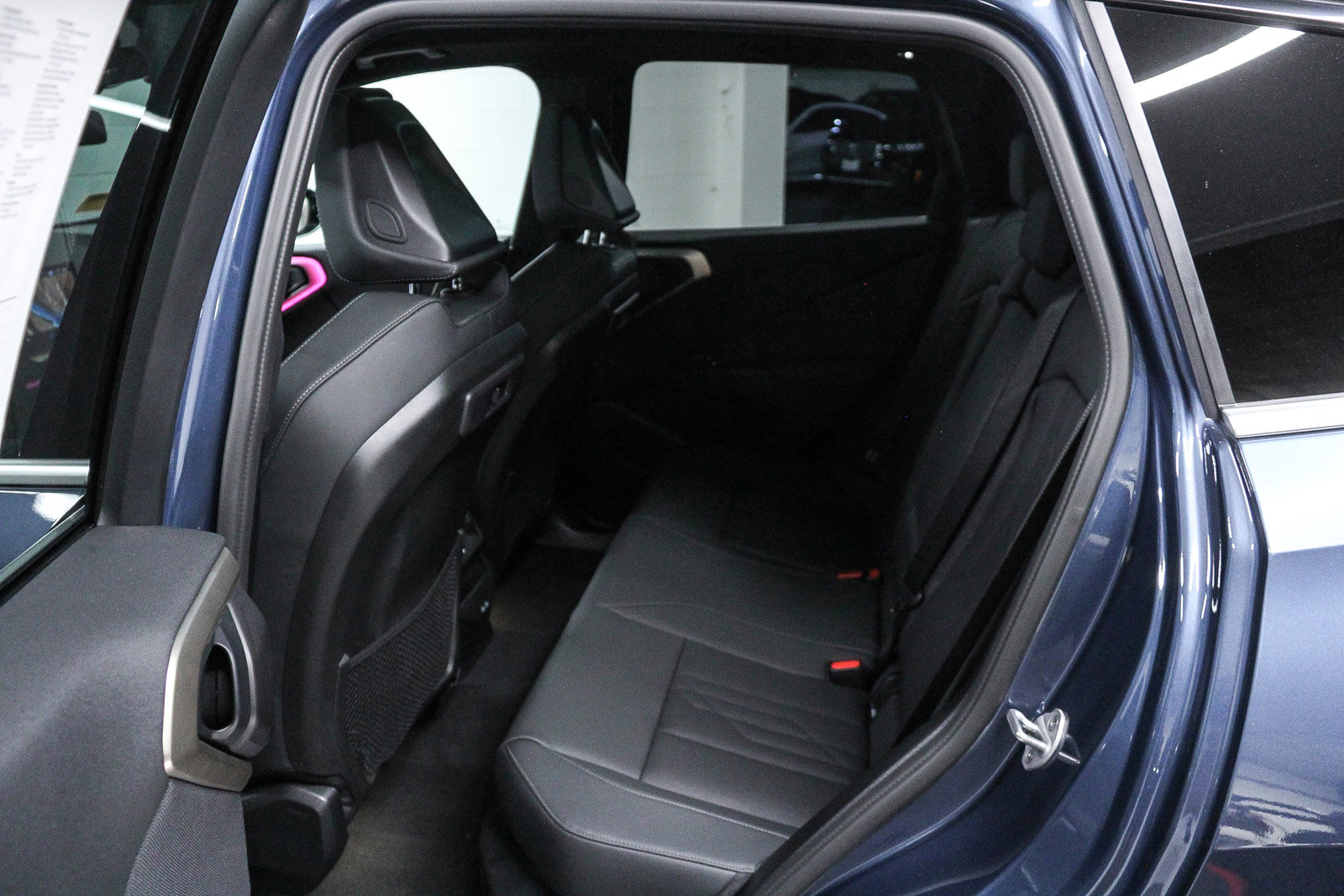 Used 2025 BMW X3 xDrive30i w/ Premium Package image 17