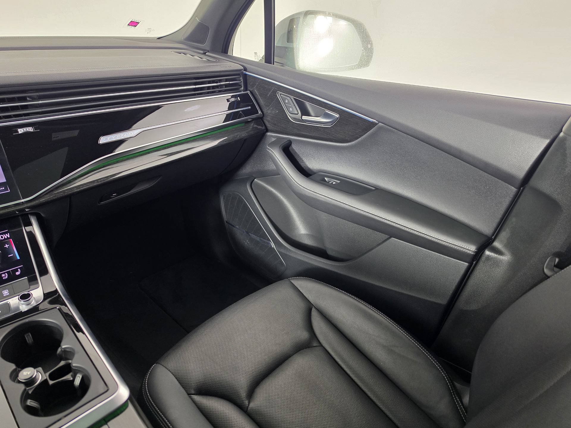 Used 2025 Audi Q7 2.0T Premium Plus AWD/4WD image 37
