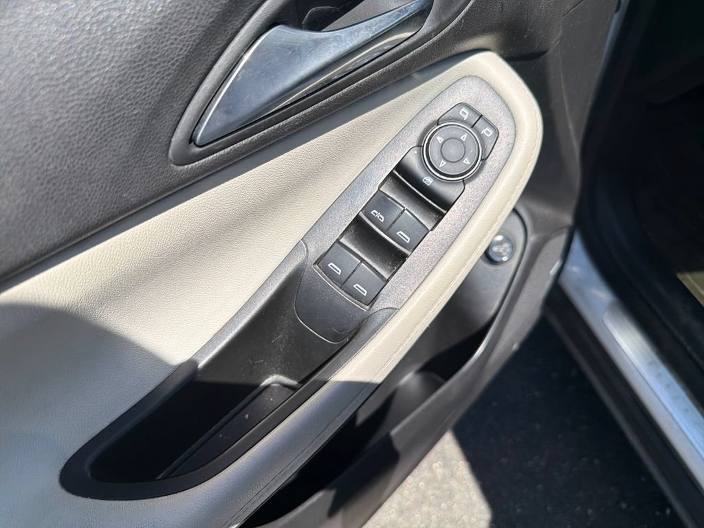 Used 2022 Buick Encore GX Essence w/ Advanced Technology Package AWD/4WD image 12