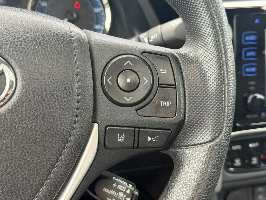 Used 2017 Toyota Corolla XLE w/ Carpet Mat Package (TMS) image 19