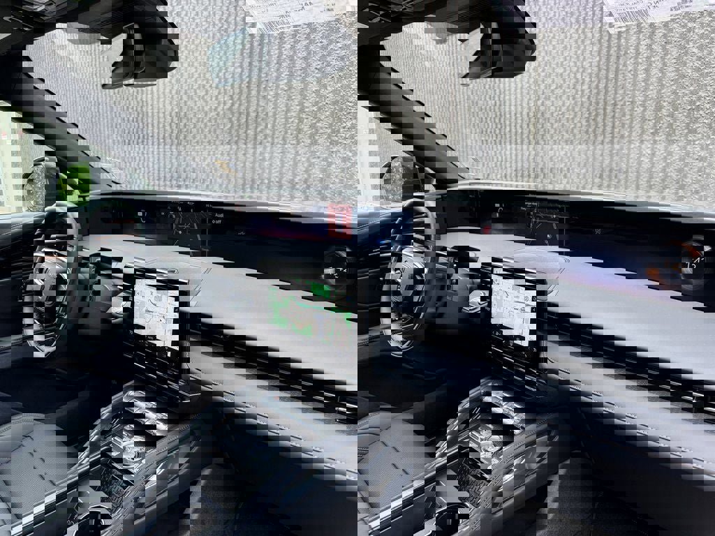 New 2025 Lincoln Nautilus Premier w/ Equipment Group 102A AWD/4WD image 24