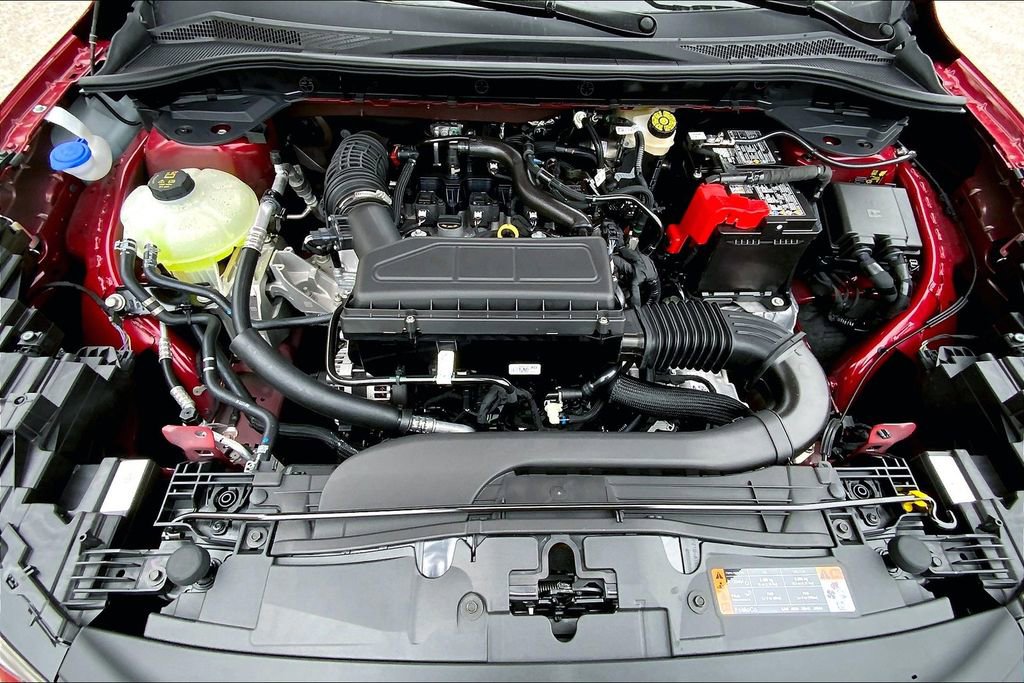 New 2025 Ford Escape ST-Line w/ Tech Pack #1 FWD image 11