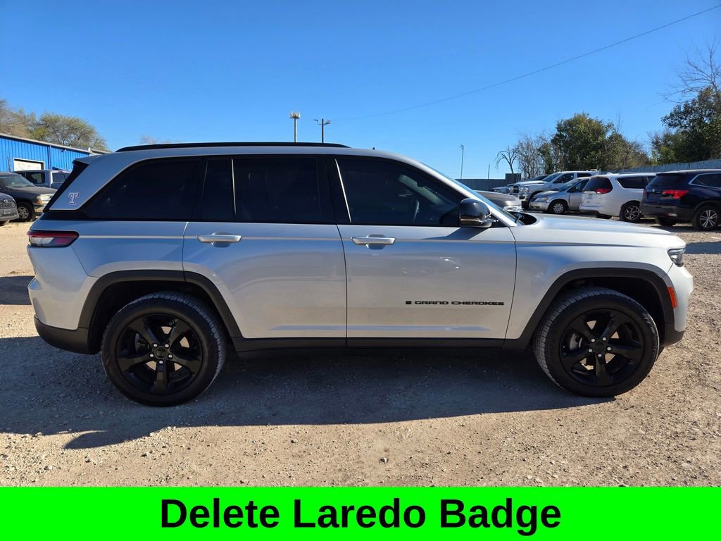 Used 2023 Jeep Grand Cherokee Altitude image 8