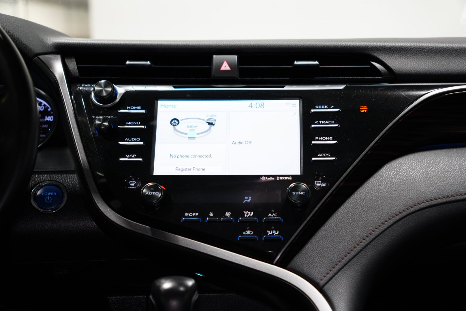 Used 2020 Toyota Camry XLE image 12