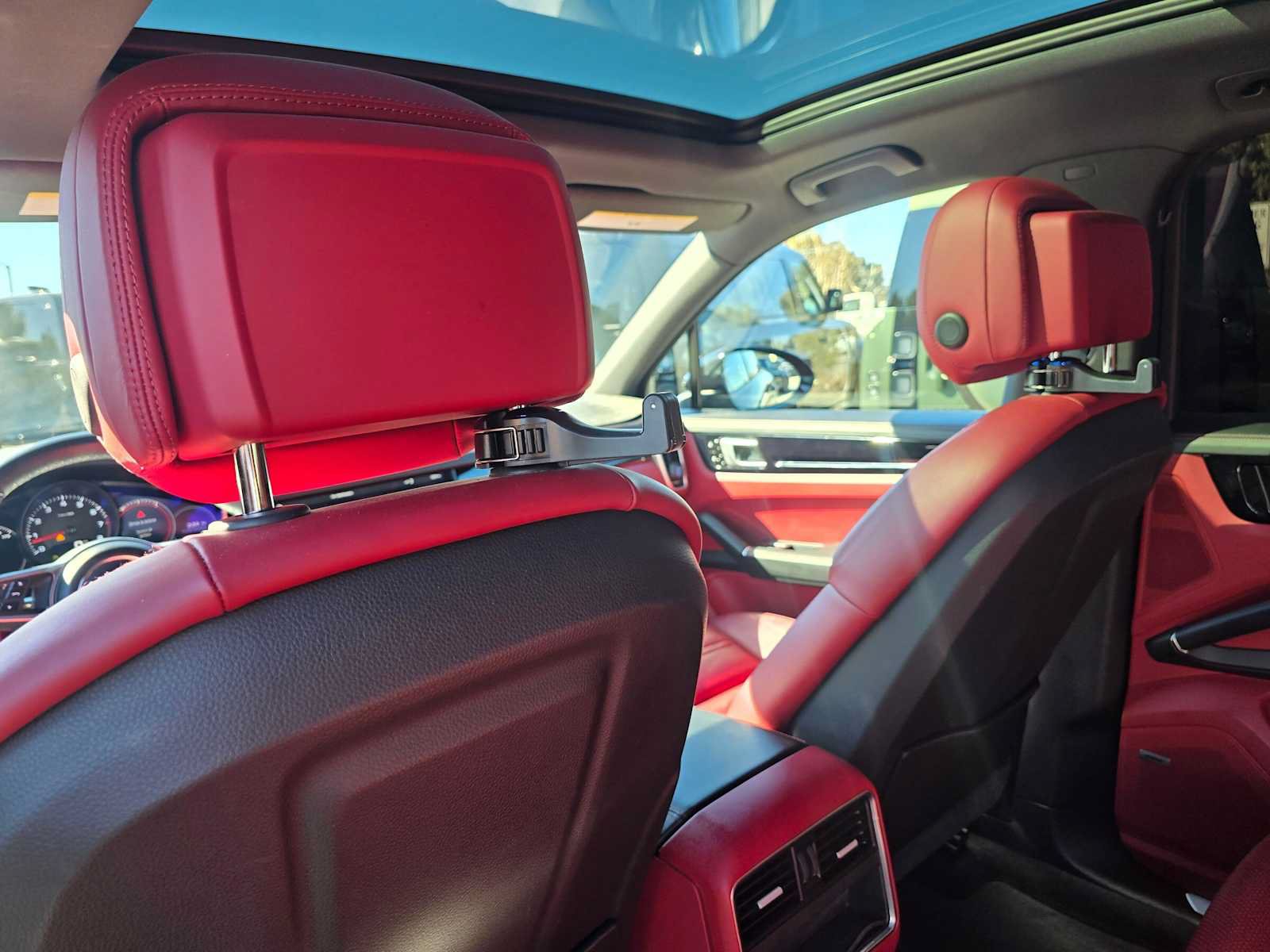 Used 2019 Porsche Cayenne AWD/4WD image 20
