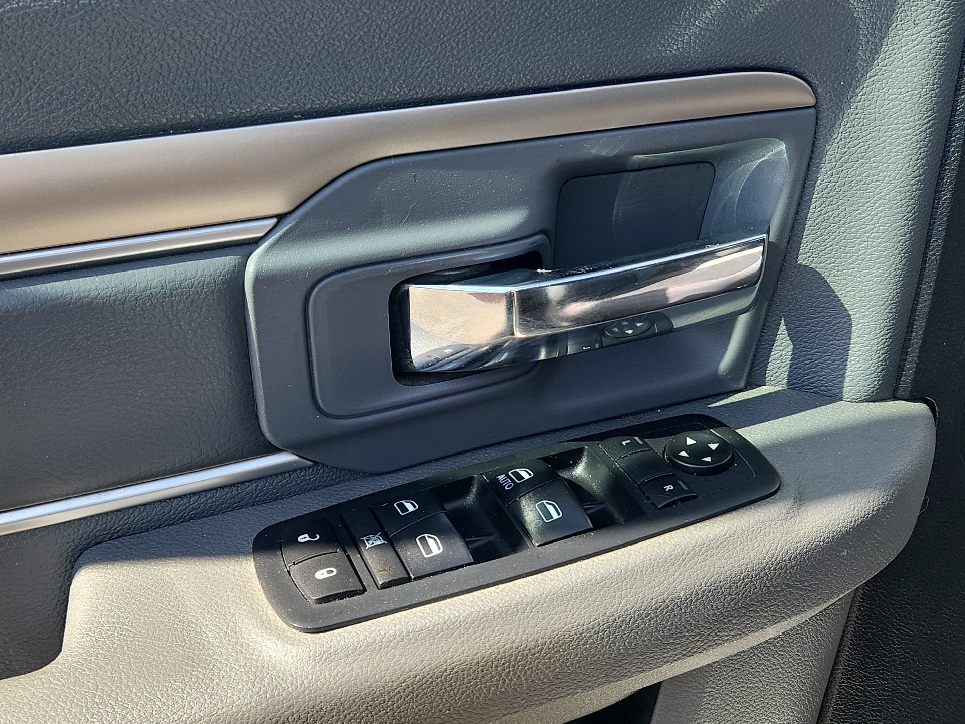 Used 2017 RAM 1500 Big Horn AWD/4WD image 15