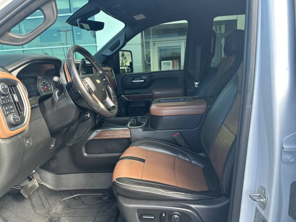 Used 2020 Chevrolet Silverado 2500 High Country w/ Z71 Off-Road Package AWD/4WD image 9