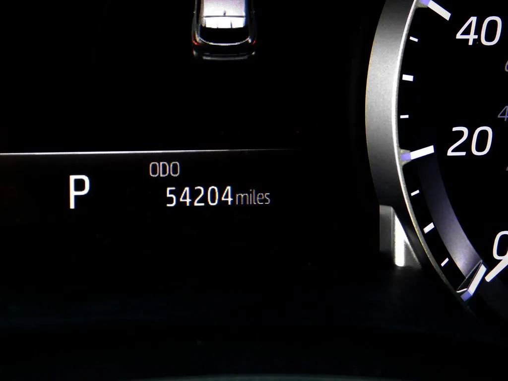 Used 2024 Toyota Highlander LE image 26